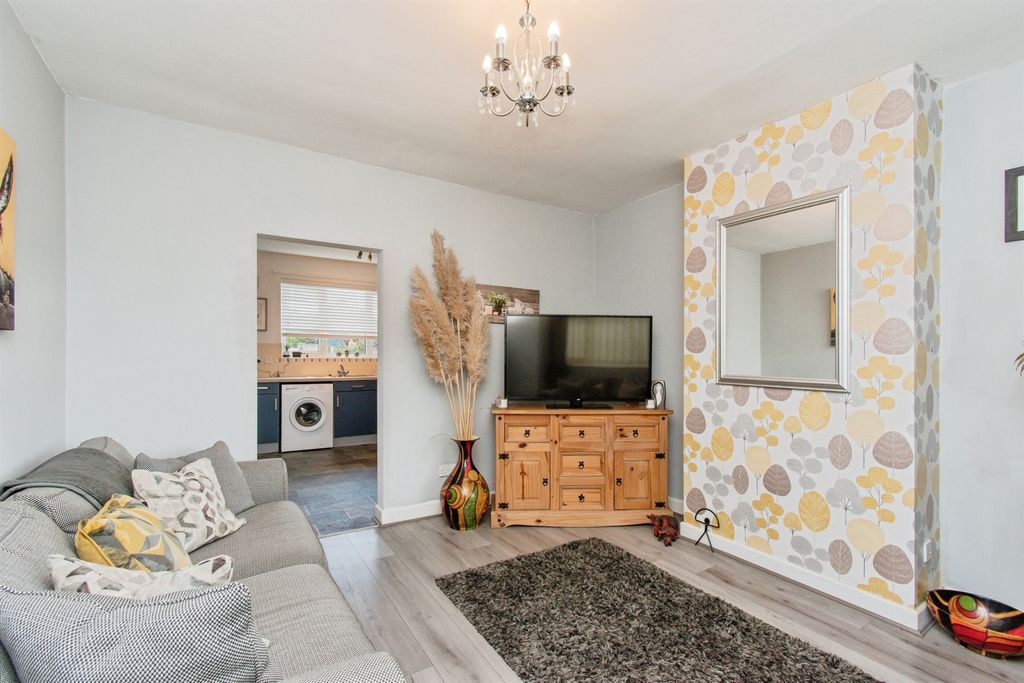 Property photo 2 of 14