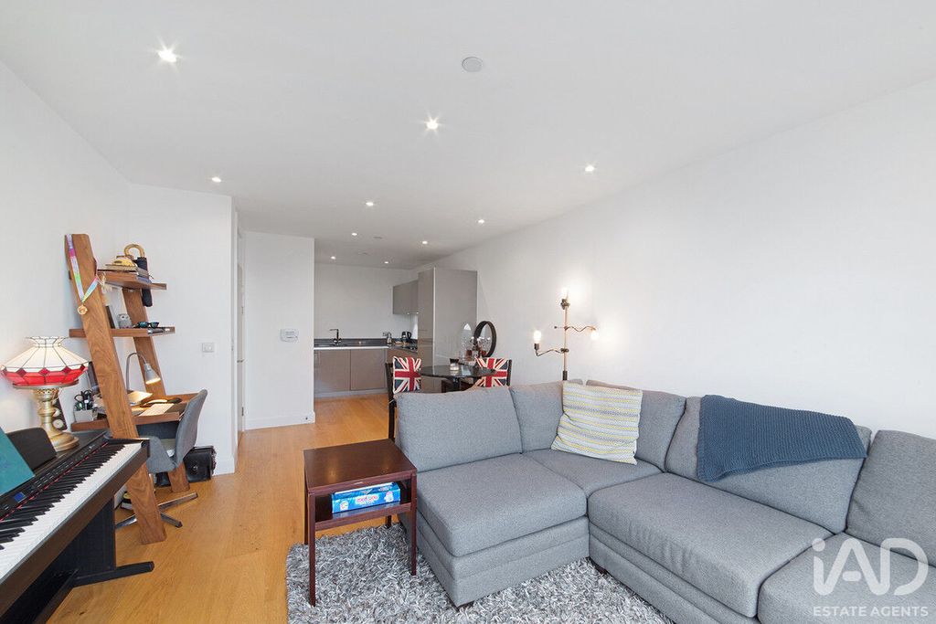 Property photo 3 of 11