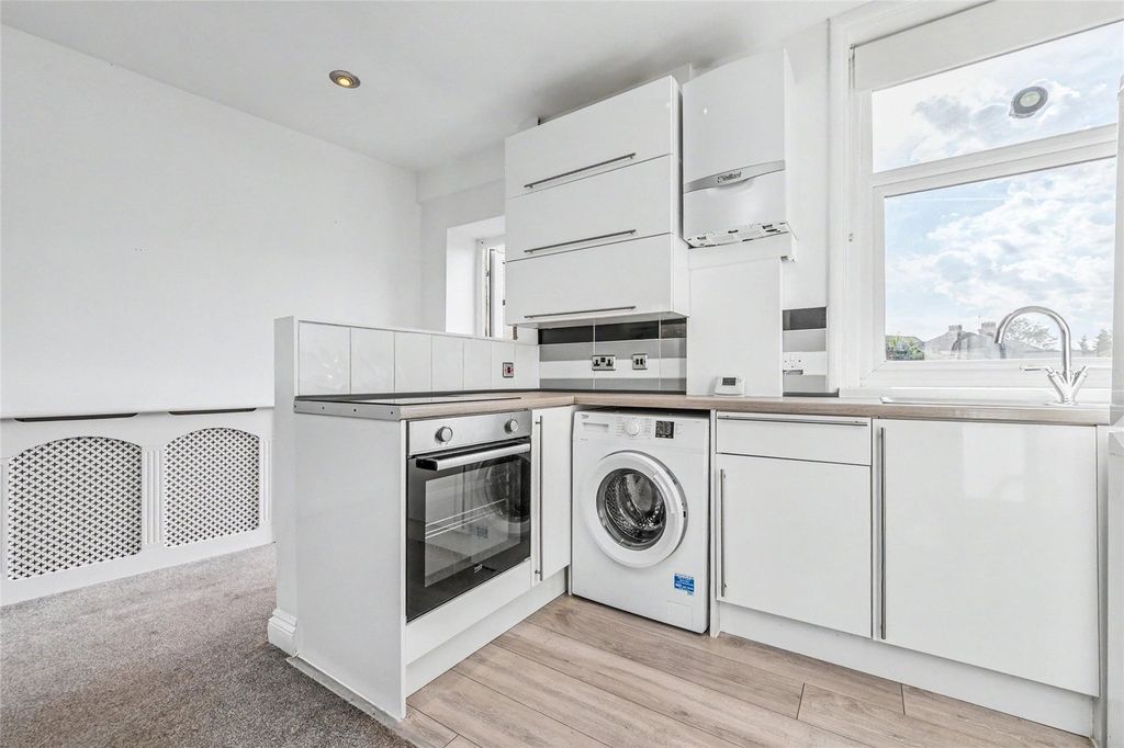 Property photo 2 of 11 Picture No. 03