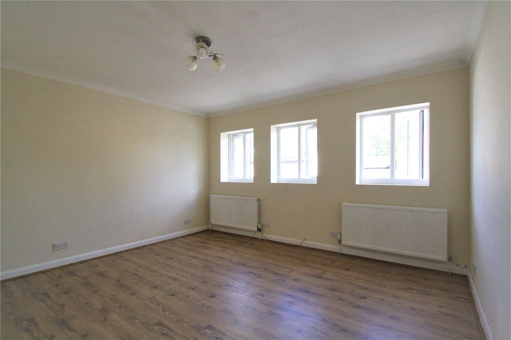 Property photo 1 of 4 Picture No. 05