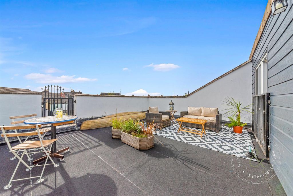 Property photo 1 of 35 Severn-Road-26.Jpg