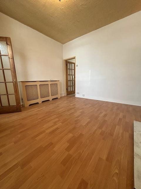 Property photo 3 of 12 Lounge