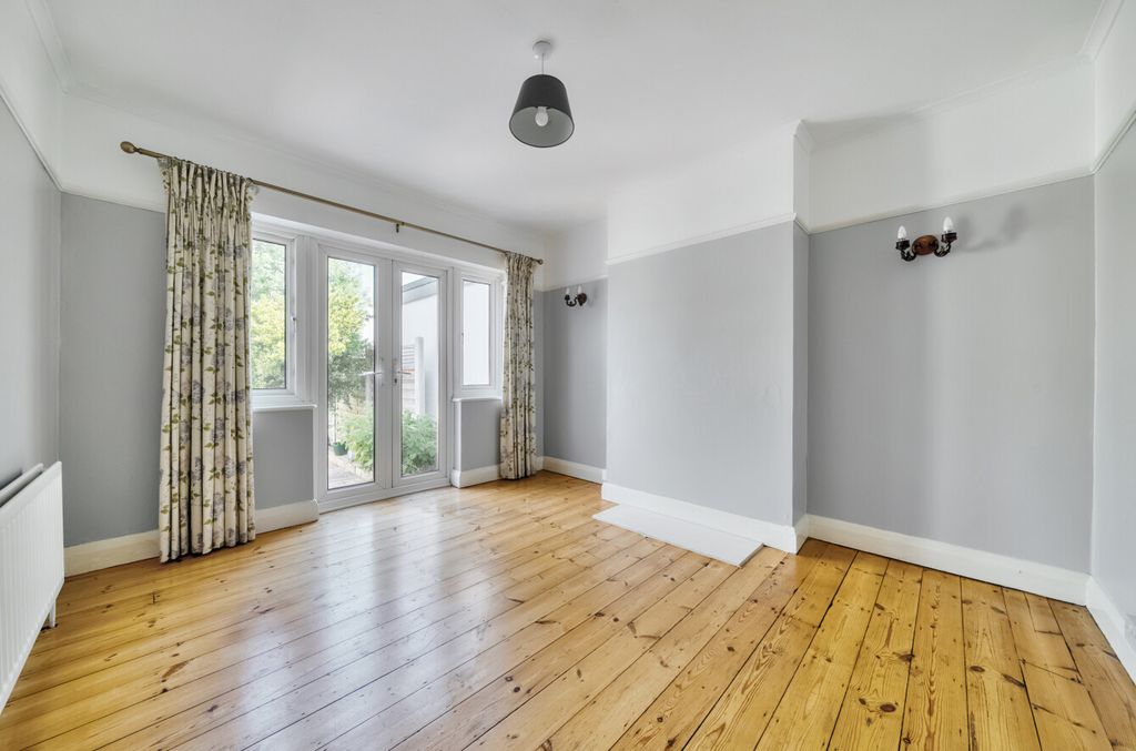 Property photo 3 of 19 1305179-4-6863B39...