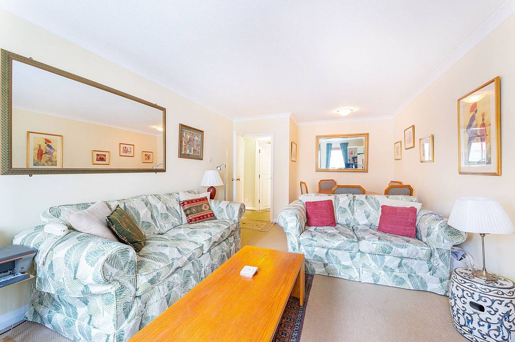 Property photo 3 of 8