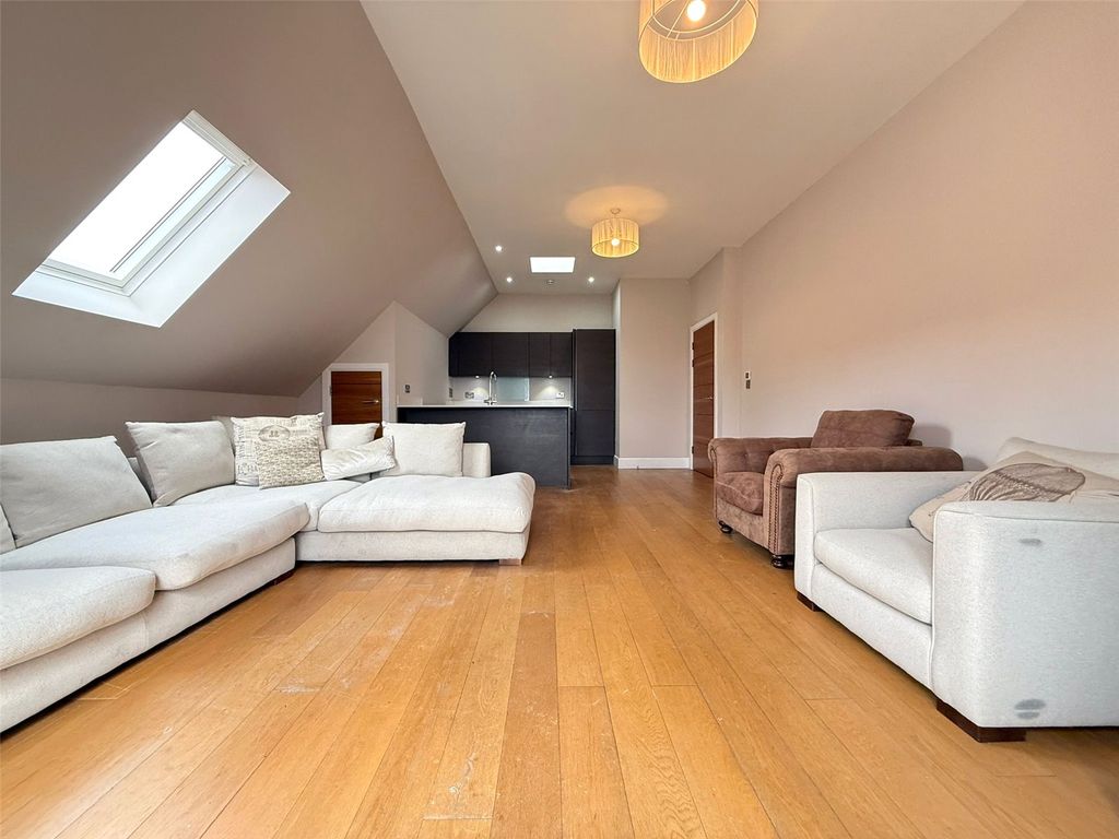 Property photo 3 of 17 Picture No. 23