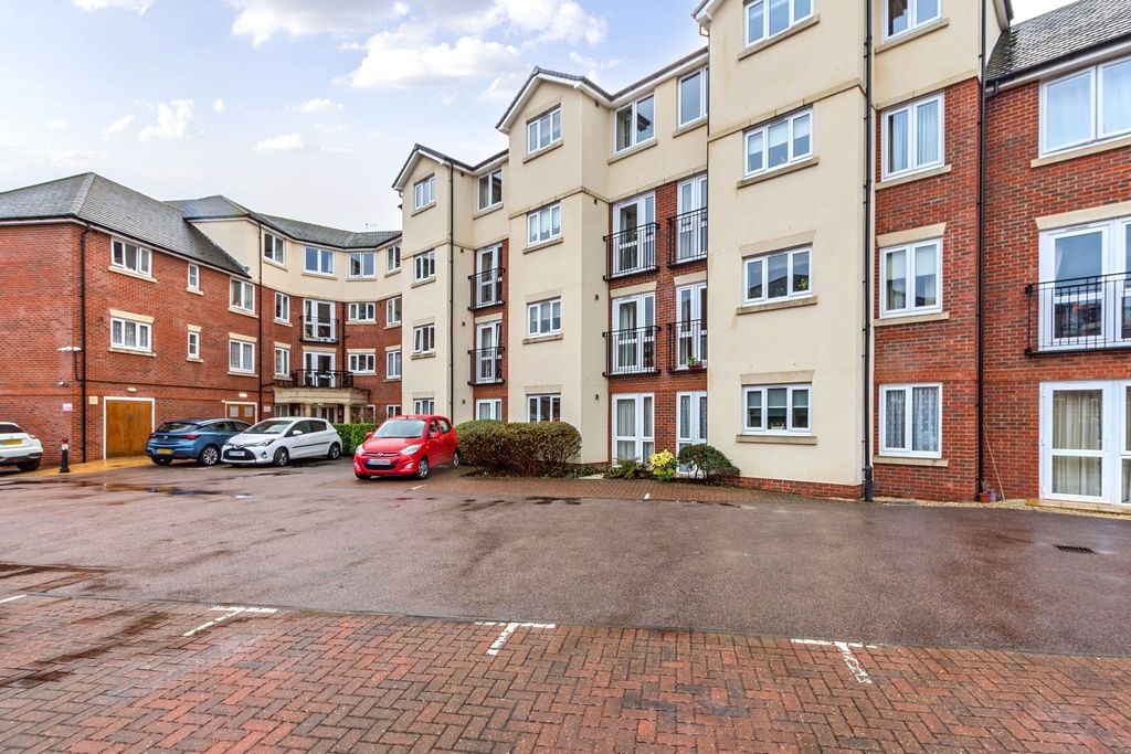 Property photo 1 of 15