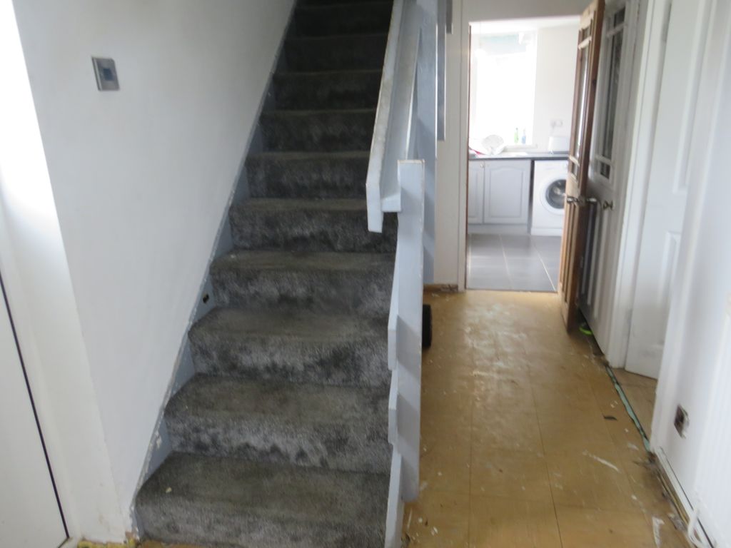Property photo 2 of 21