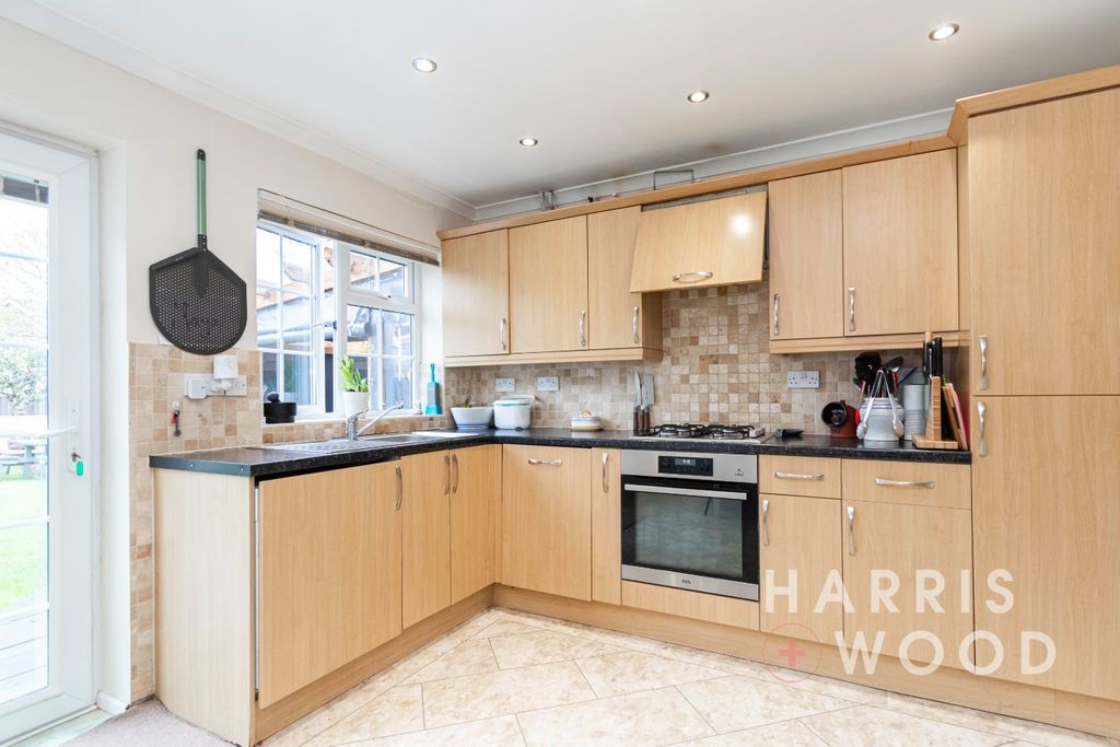 Property photo 3 of 28 4588823