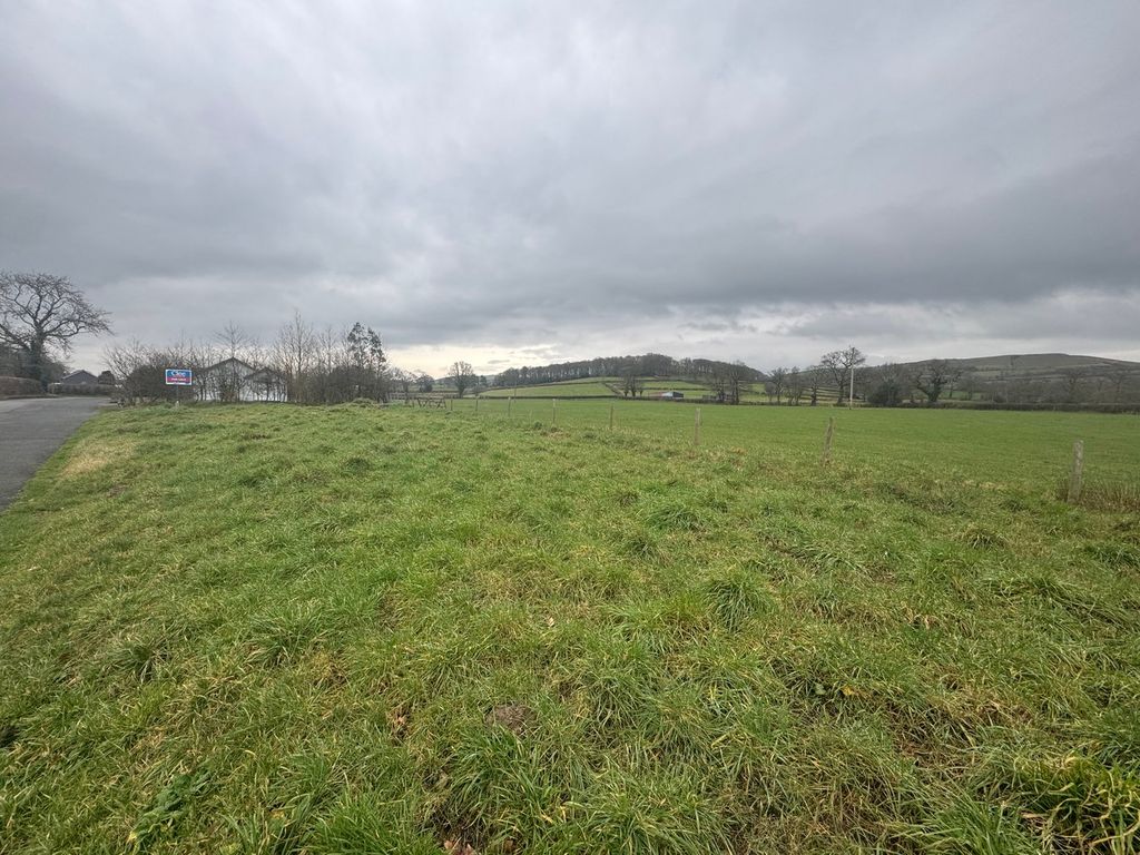 Property photo 3 of 3