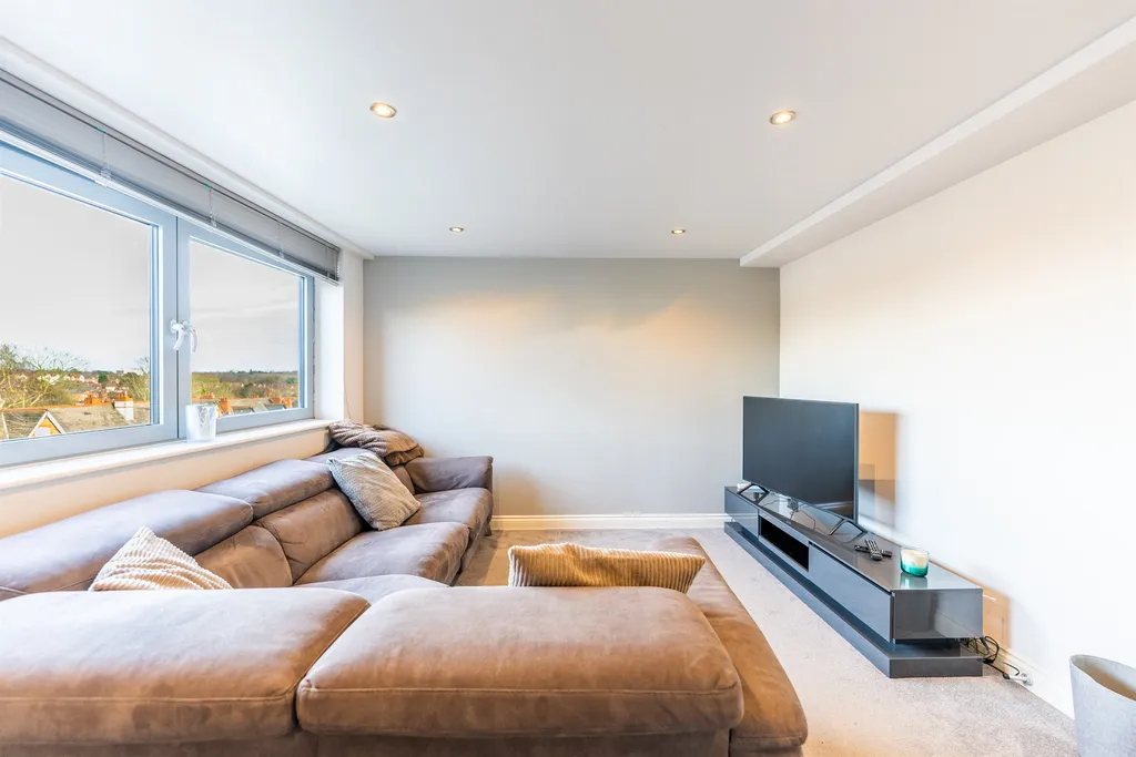 Apartment in Sutton Coldfield, Maney - View 6
