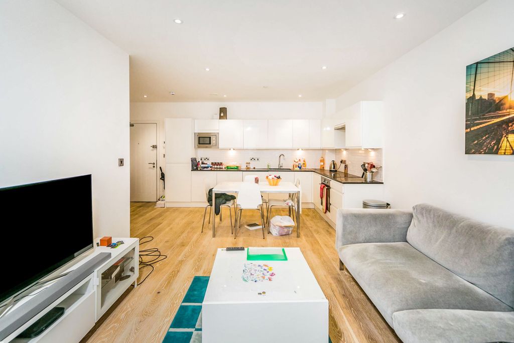 Property photo 2 of 9 28F31Db2-1d37-4276-A