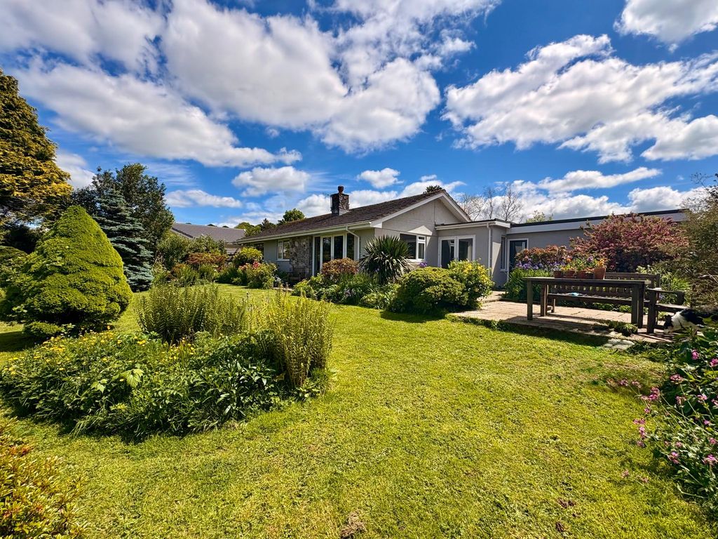 Property photo 1 of 27