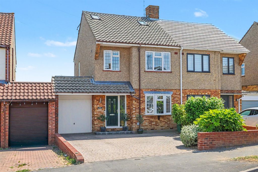 Property photo 1 of 34