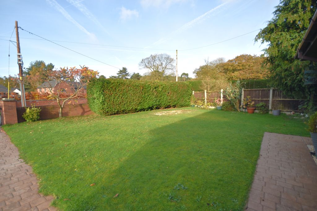 Property photo 2 of 15 Front Garden