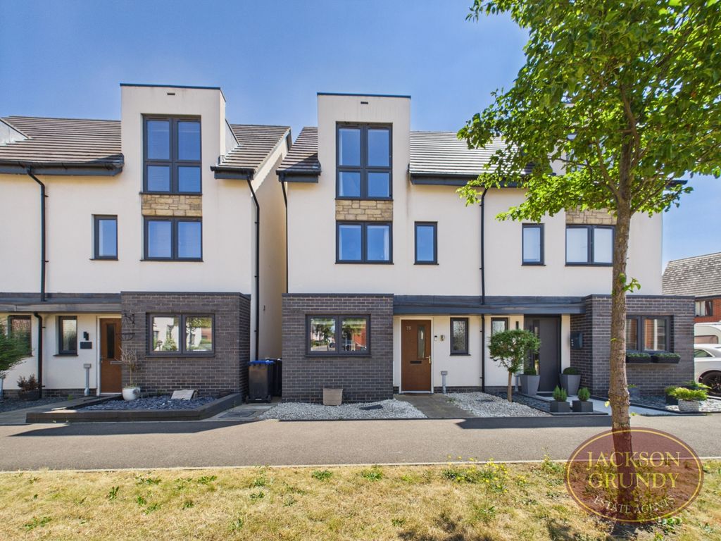 Property photo 1 of 17 Croxden Way