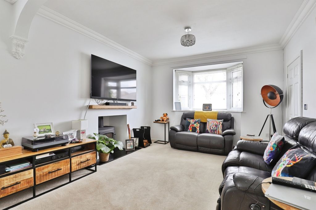 Property photo 2 of 17