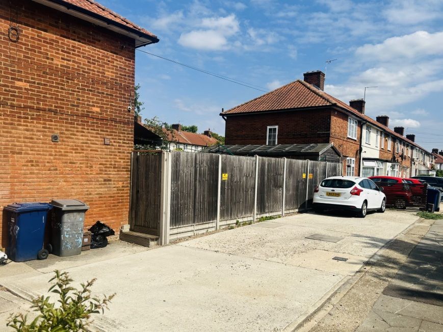 Property photo 2 of 12