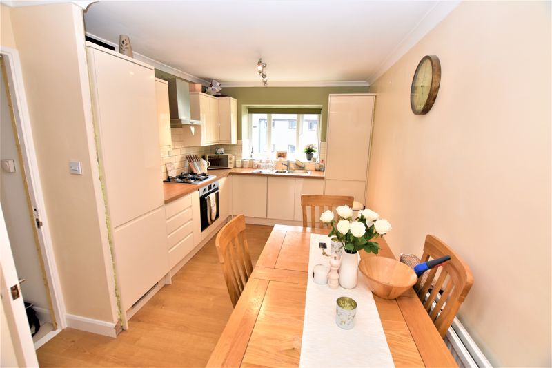 Property photo 3 of 11 Photo 7