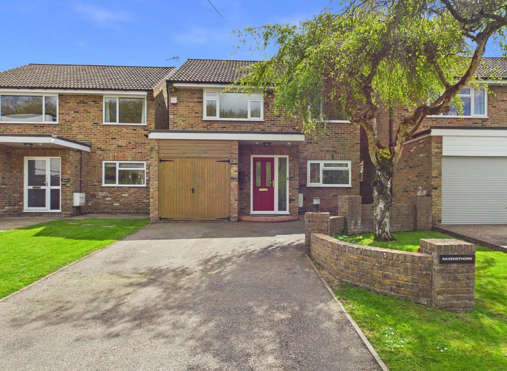 Property photo 1 of 16 Cam01354G0-Pr0708-Still017