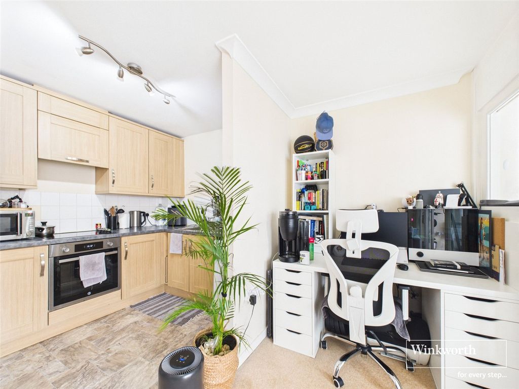 Property photo 3 of 7 Picture No. 21