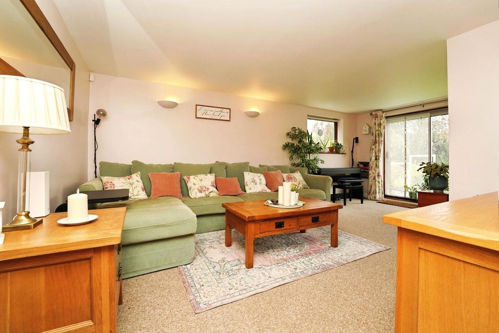 Property photo 2 of 23 Pbox-Img.Jpg
