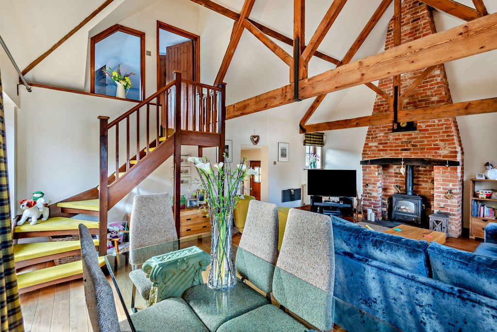 Property photo 1 of 35