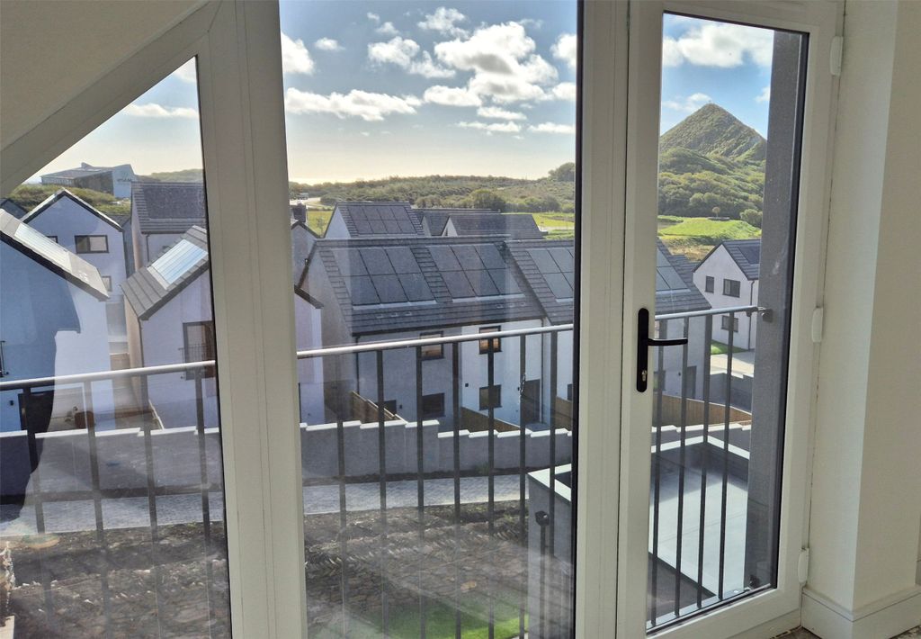 Property photo 3 of 4 Picture No. 04