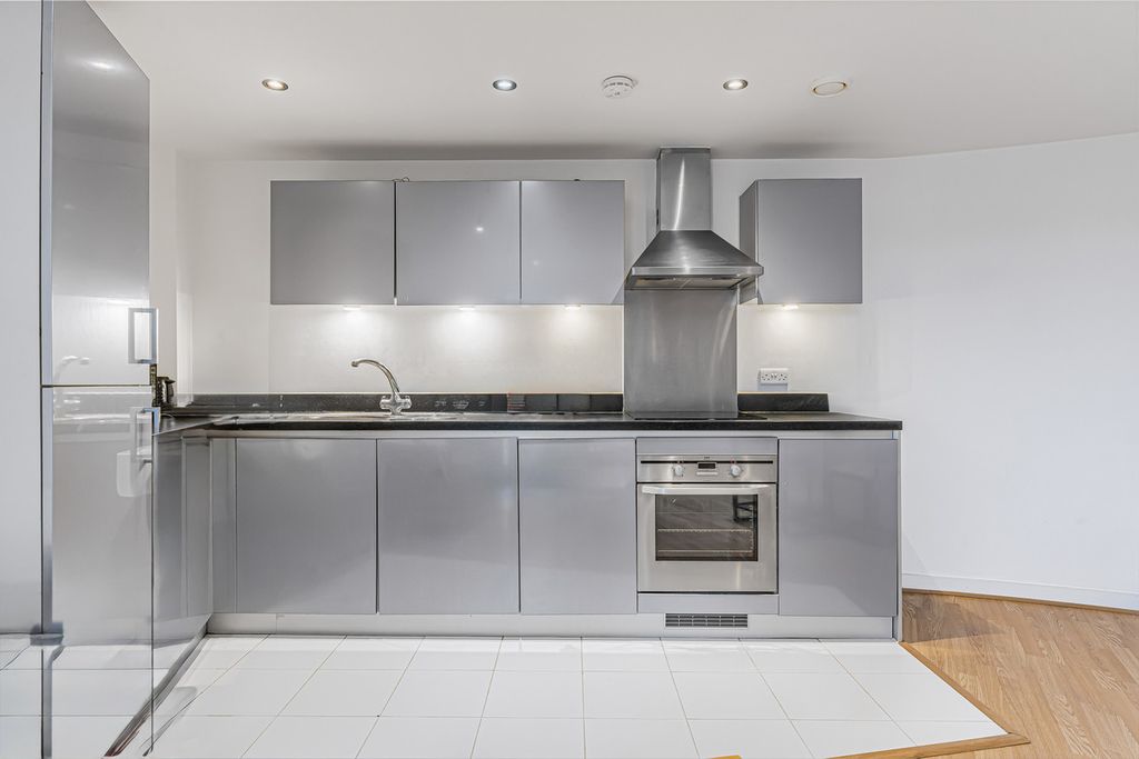 Property photo 2 of 6