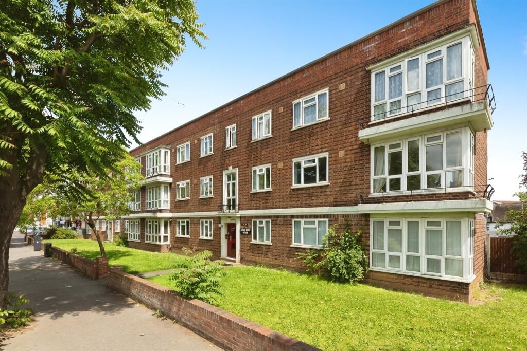 Property photo 1 of 11