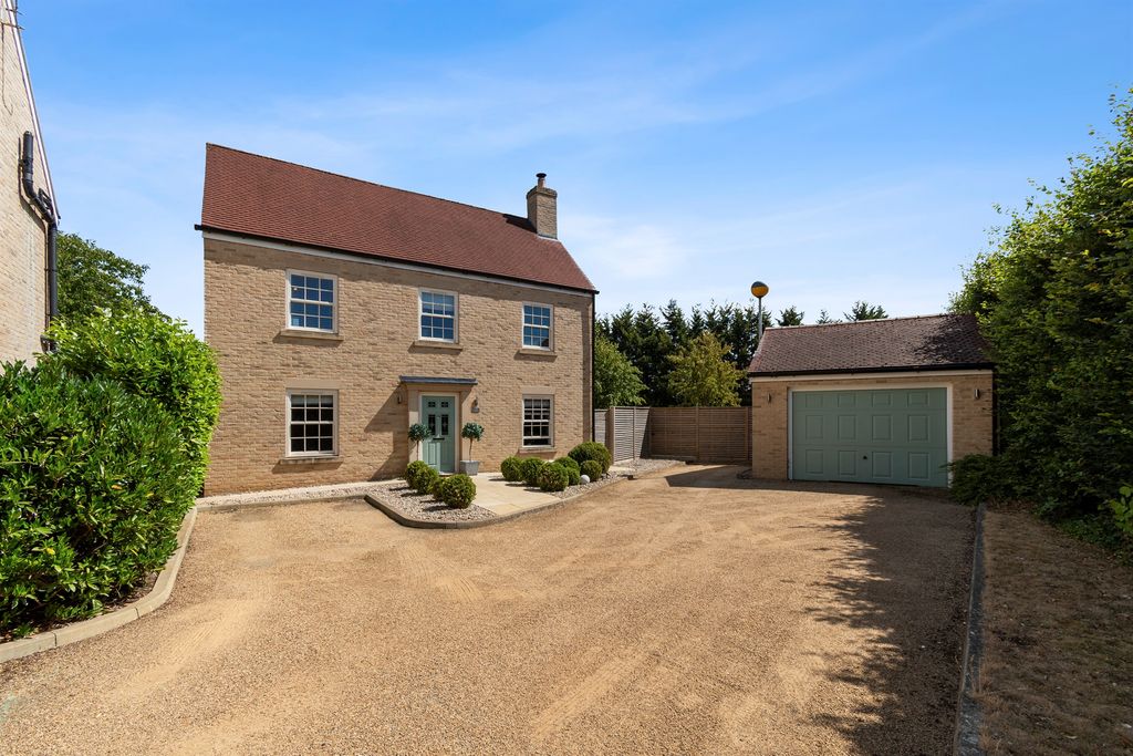 Property photo 2 of 31