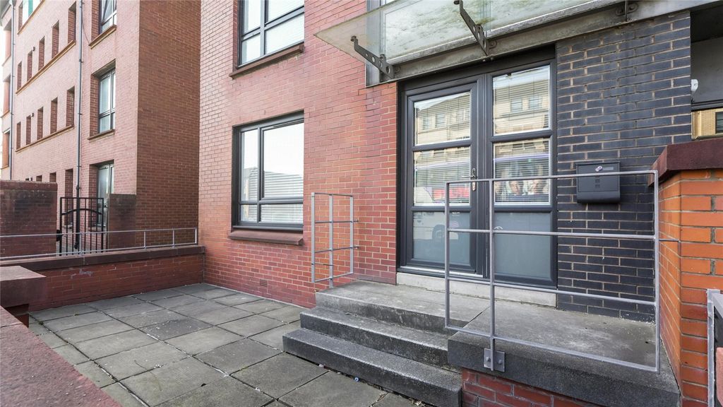 Property photo 2 of 16 Front