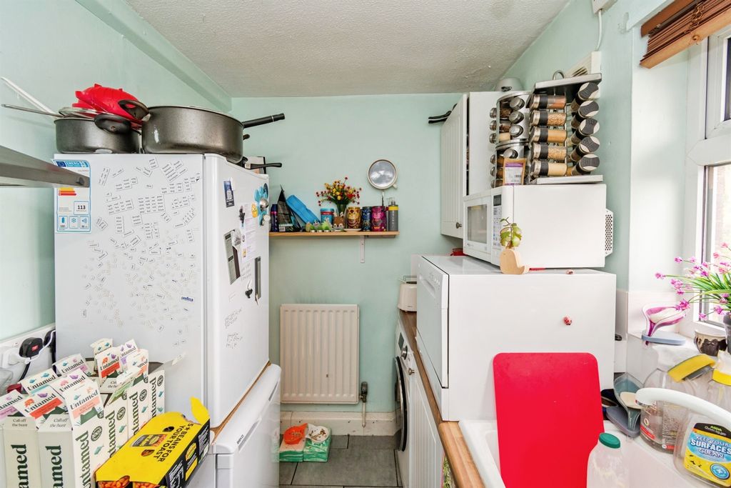 Property photo 3 of 16