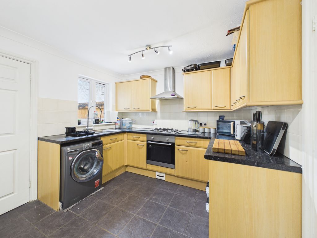 Property photo 2 of 12 Kitchen