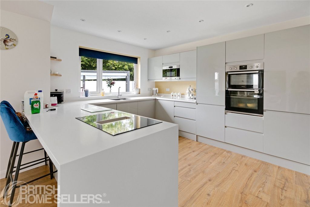Property photo 2 of 15 Picture No. 09