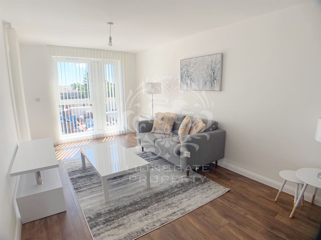 Property photo 1 of 6 (Main)