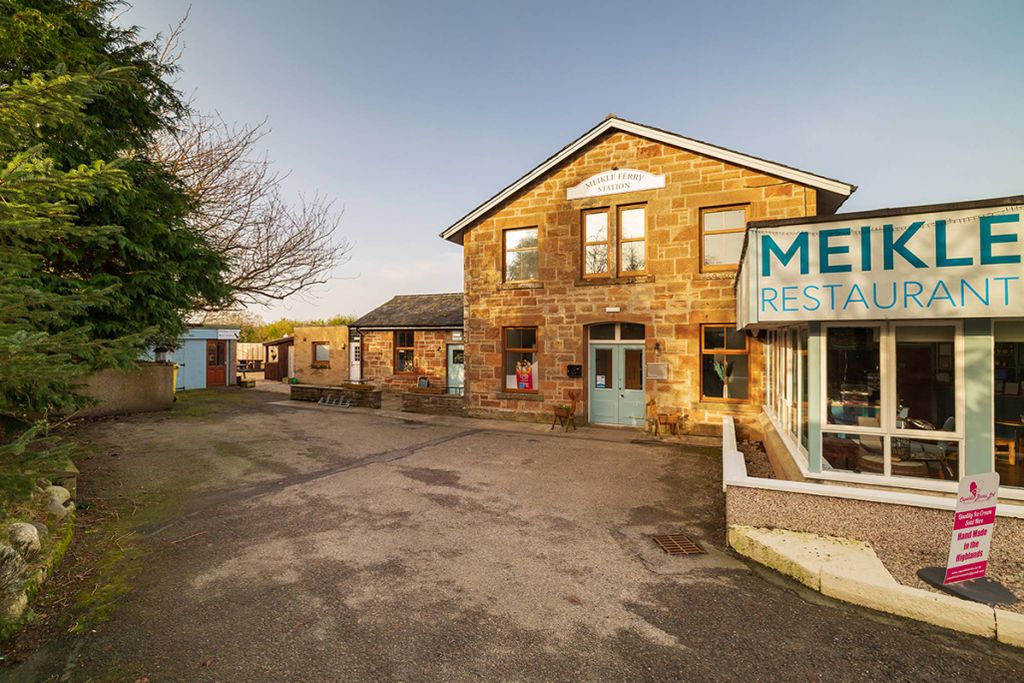 Property photo 1 of 30