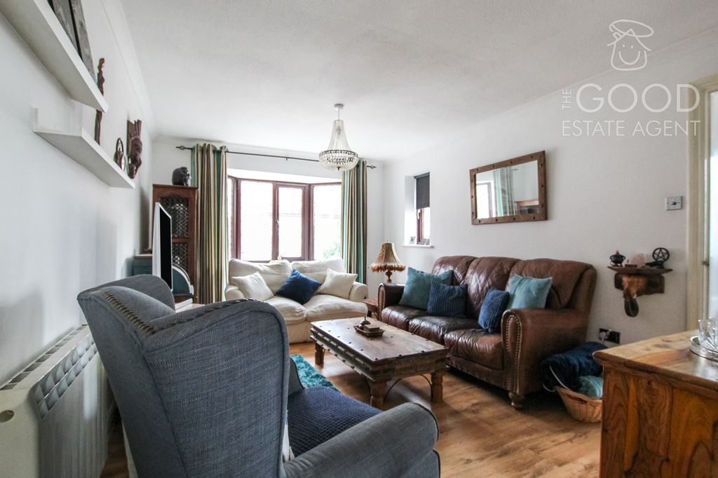 Property photo 3 of 10