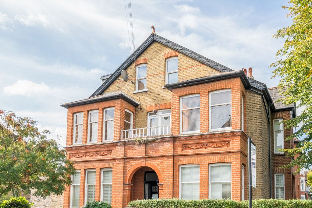 Property photo 2 of 18 Picture No. 26