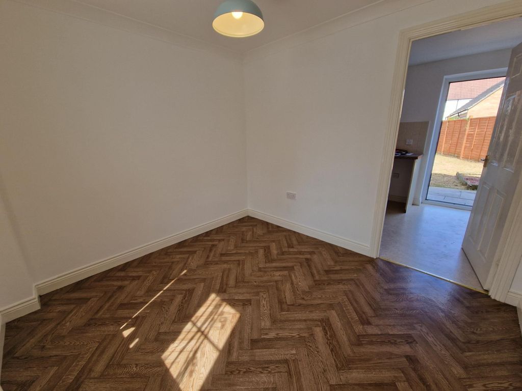 Property photo 3 of 10 Image