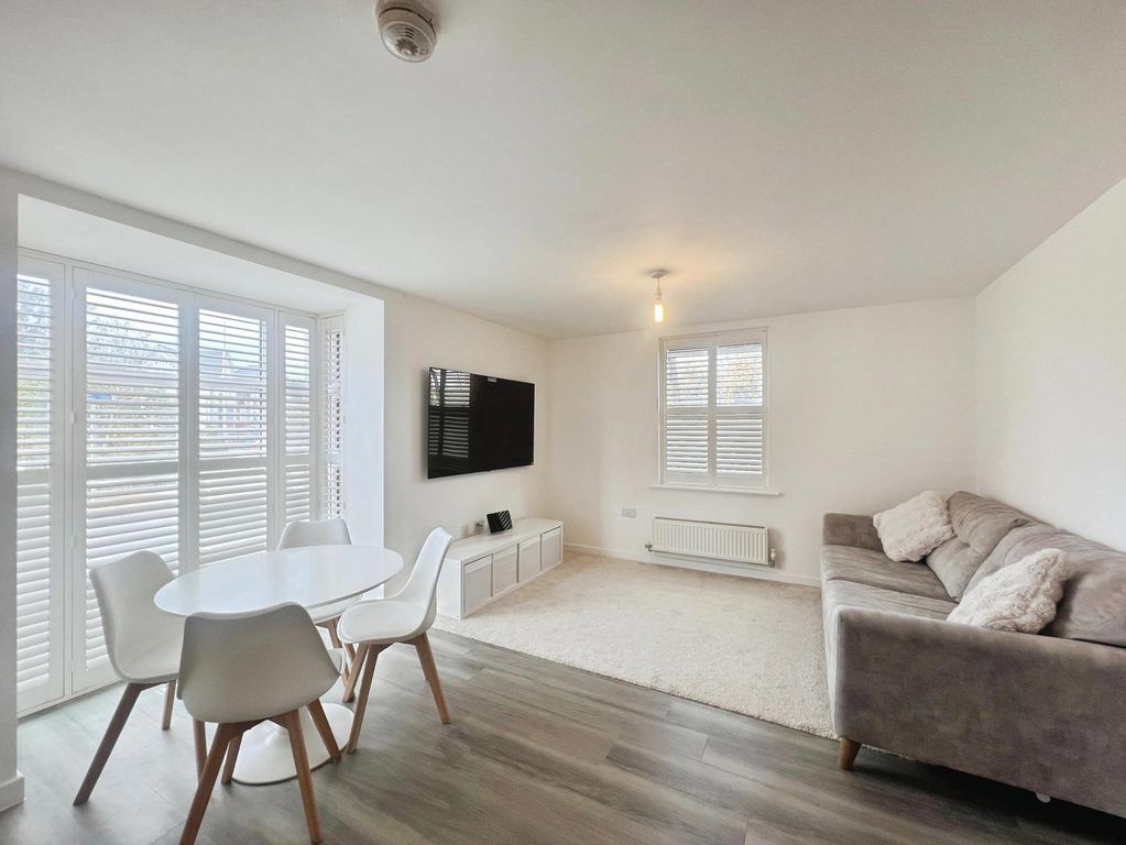 Property photo 3 of 15 Pbox-Img.Jpg