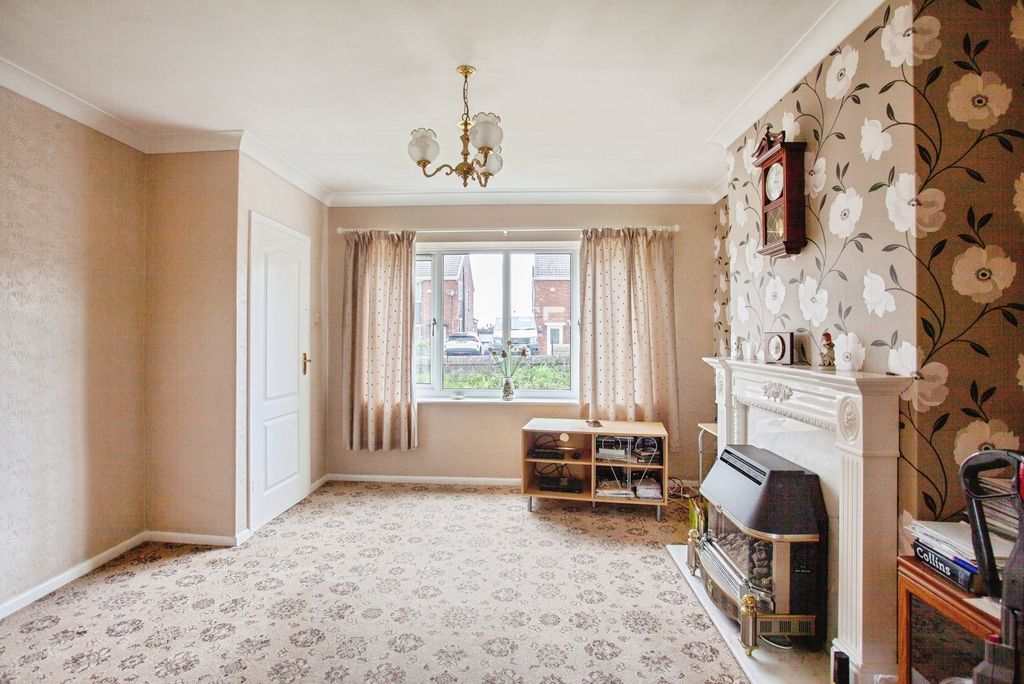 Property photo 2 of 15 Pbox-Img.Jpg