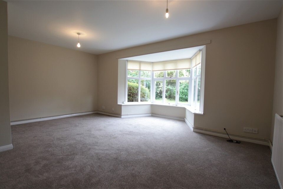 Property photo 2 of 6 Living Room
