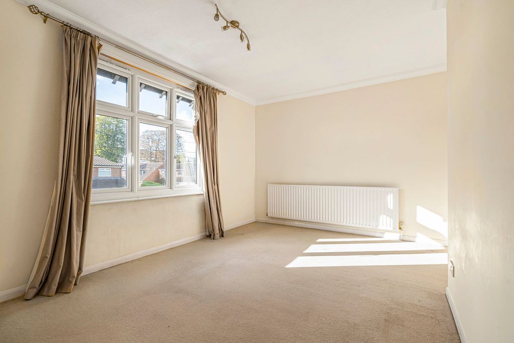 Property photo 2 of 17 Reception