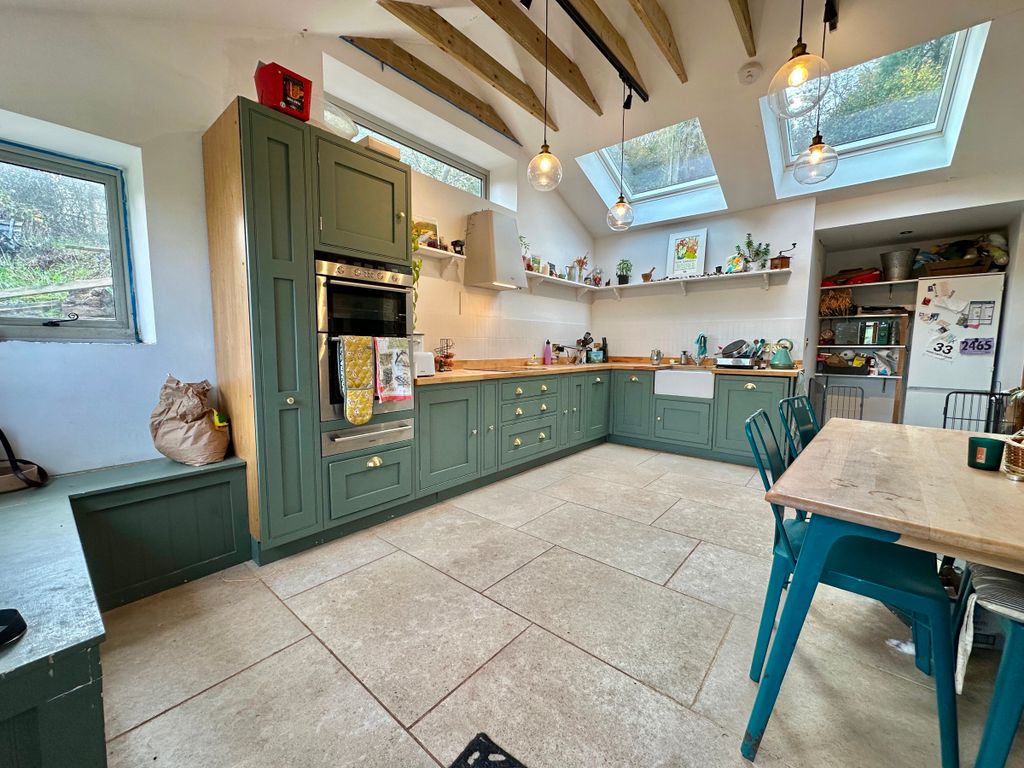 Property photo 2 of 26