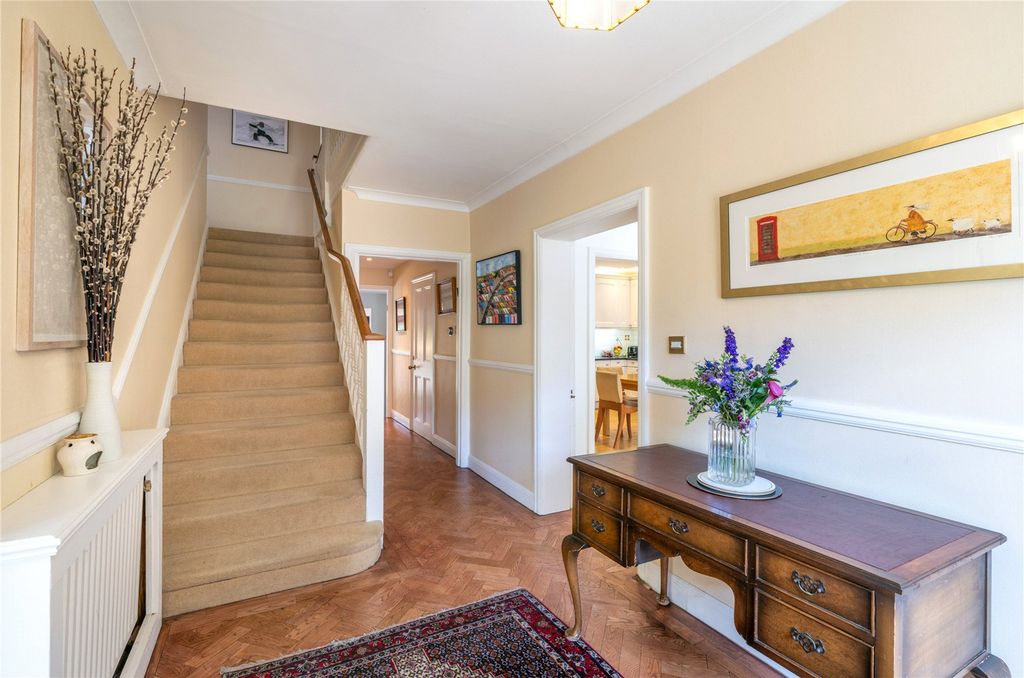 Property photo 3 of 40 Picture No. 24