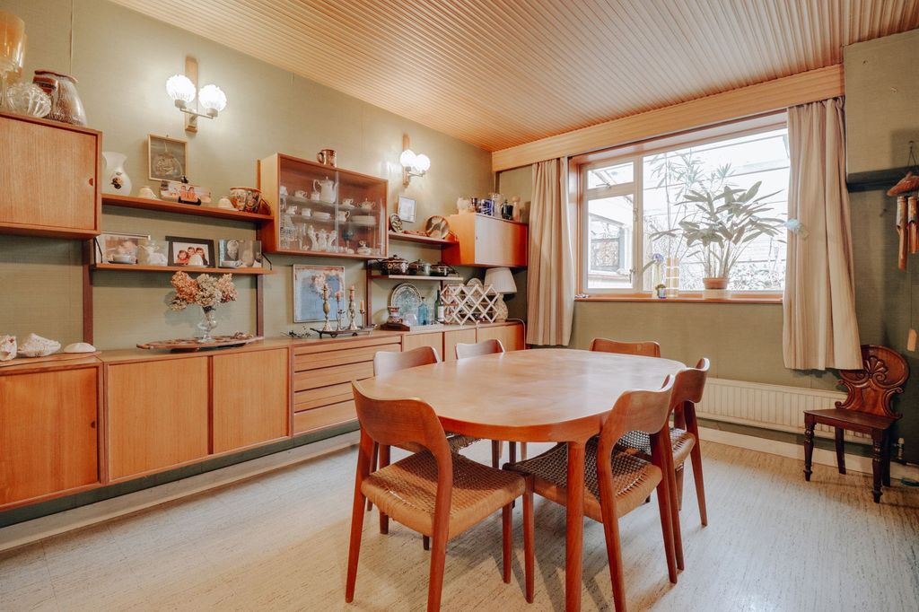 Property photo 1 of 15 Dining Room