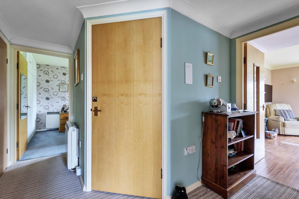 Property photo 2 of 9 2