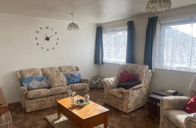 Property photo 2 of 11