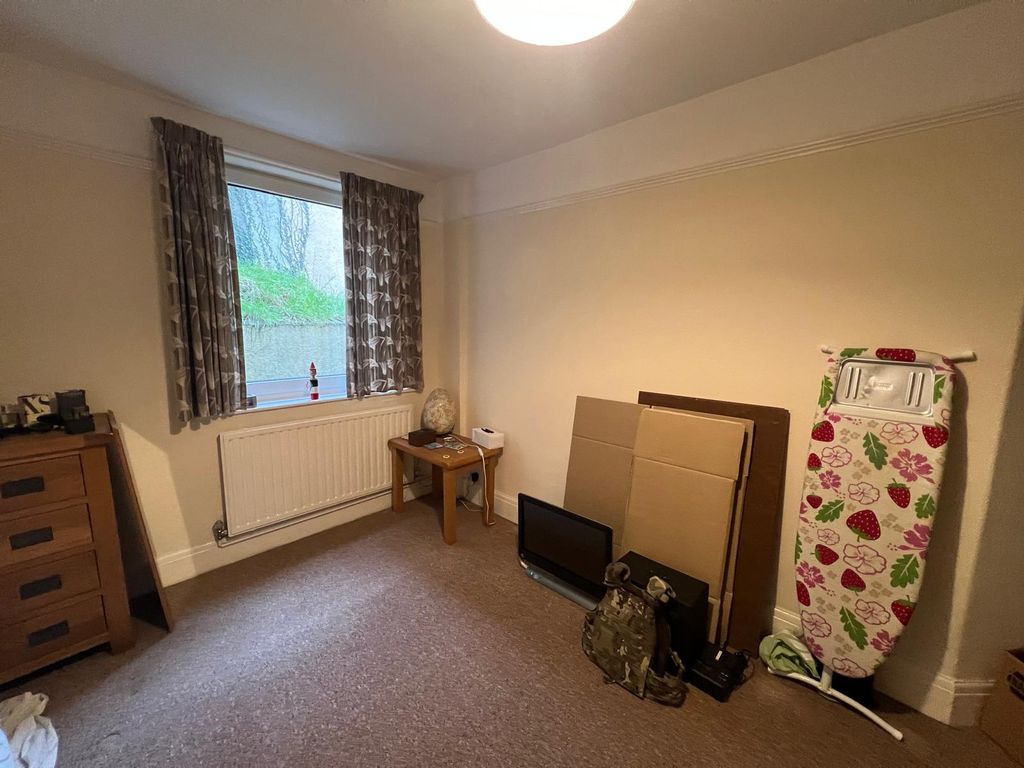 Property photo 2 of 4