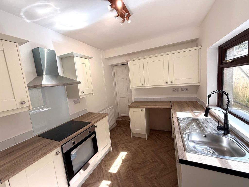 Property photo 2 of 26 6.Jpg